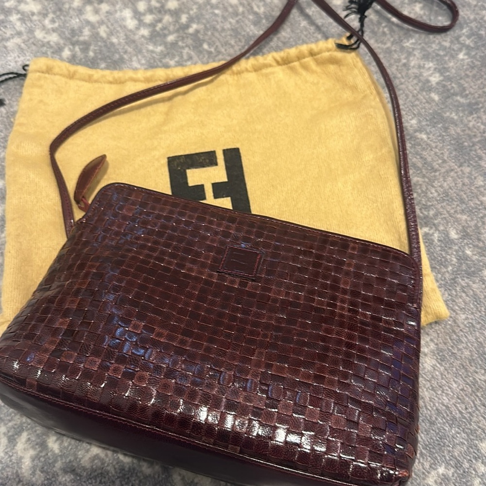 FENDI VINTAGE ROSEMOND WINE WOVEN BAG 6 1/2 x 9 x 3. - Picture 11 of 12